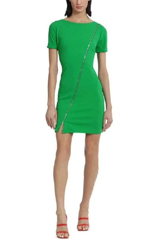 Donna Morgan D8385M - Short Sleeve Zipper Accented Cocktail Dress