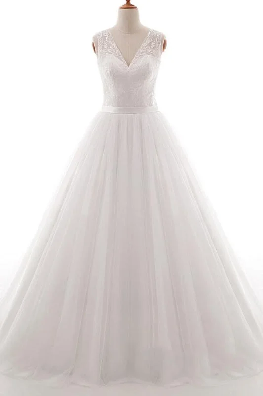 Eye-catching V-neck Tulle A-line Wedding Dress